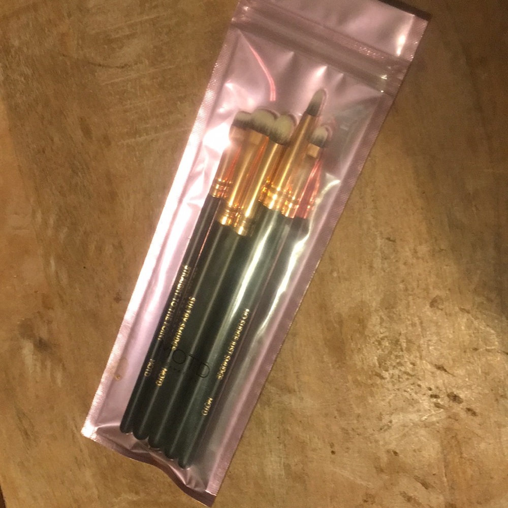 MOTD Brush set.